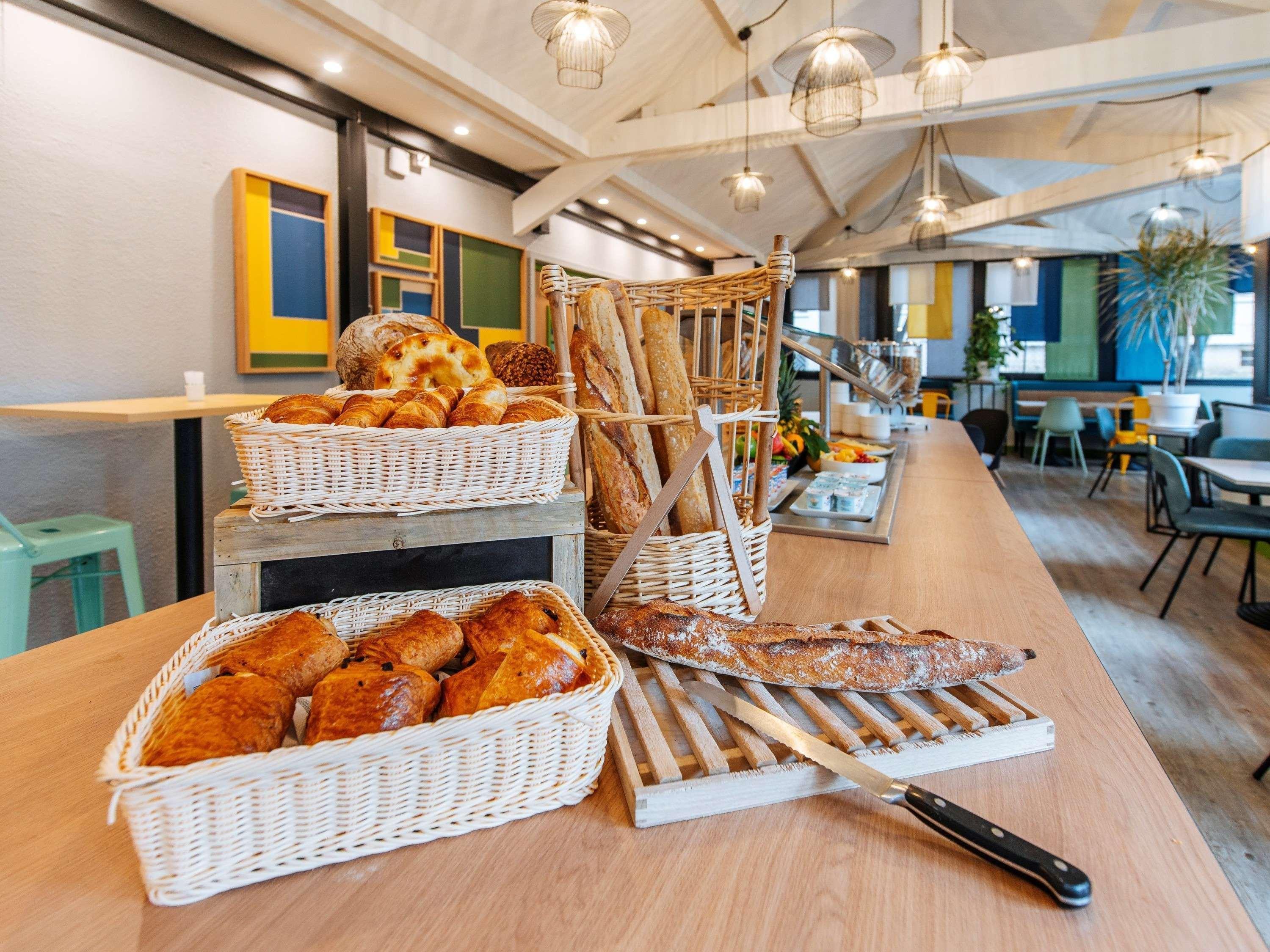 Ibis Styles Lyon Croix Rousse Hotell Exteriör bild